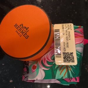 Brand New Hermès “Twilly” Scarf